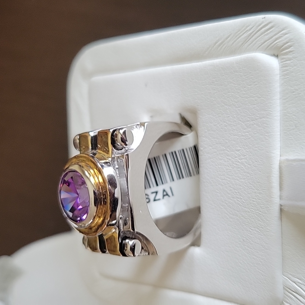 COPY - Sterling Silver (rhodium plated) 2 tone Cocktail Ring Round stone centre…